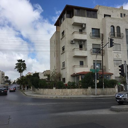 Abdoun Apartment アンマン エクステリア 写真