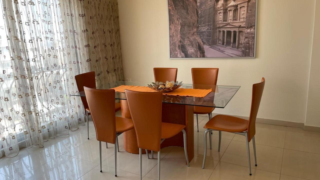 Abdoun Apartment アンマン エクステリア 写真