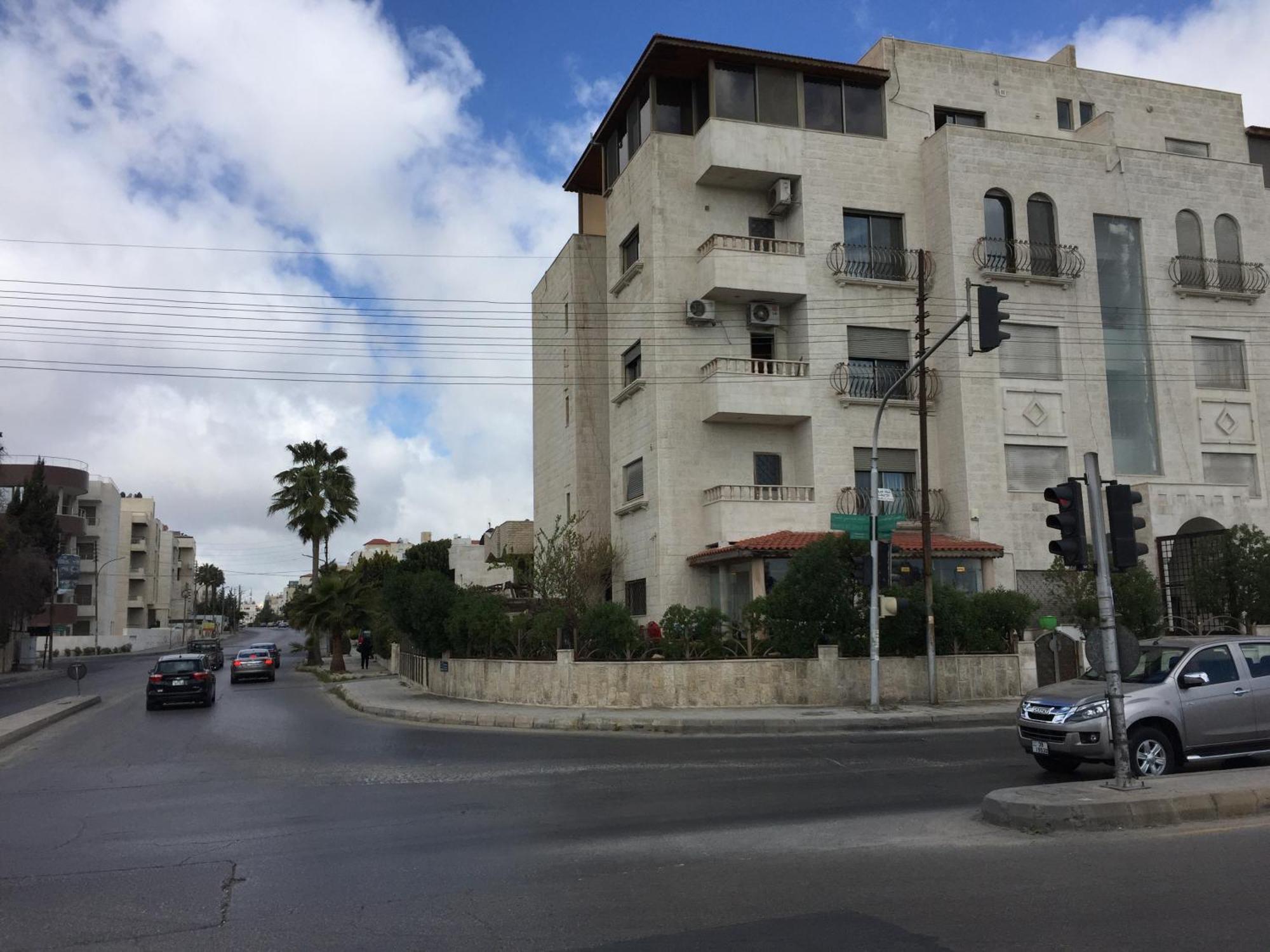 Abdoun Apartment アンマン エクステリア 写真